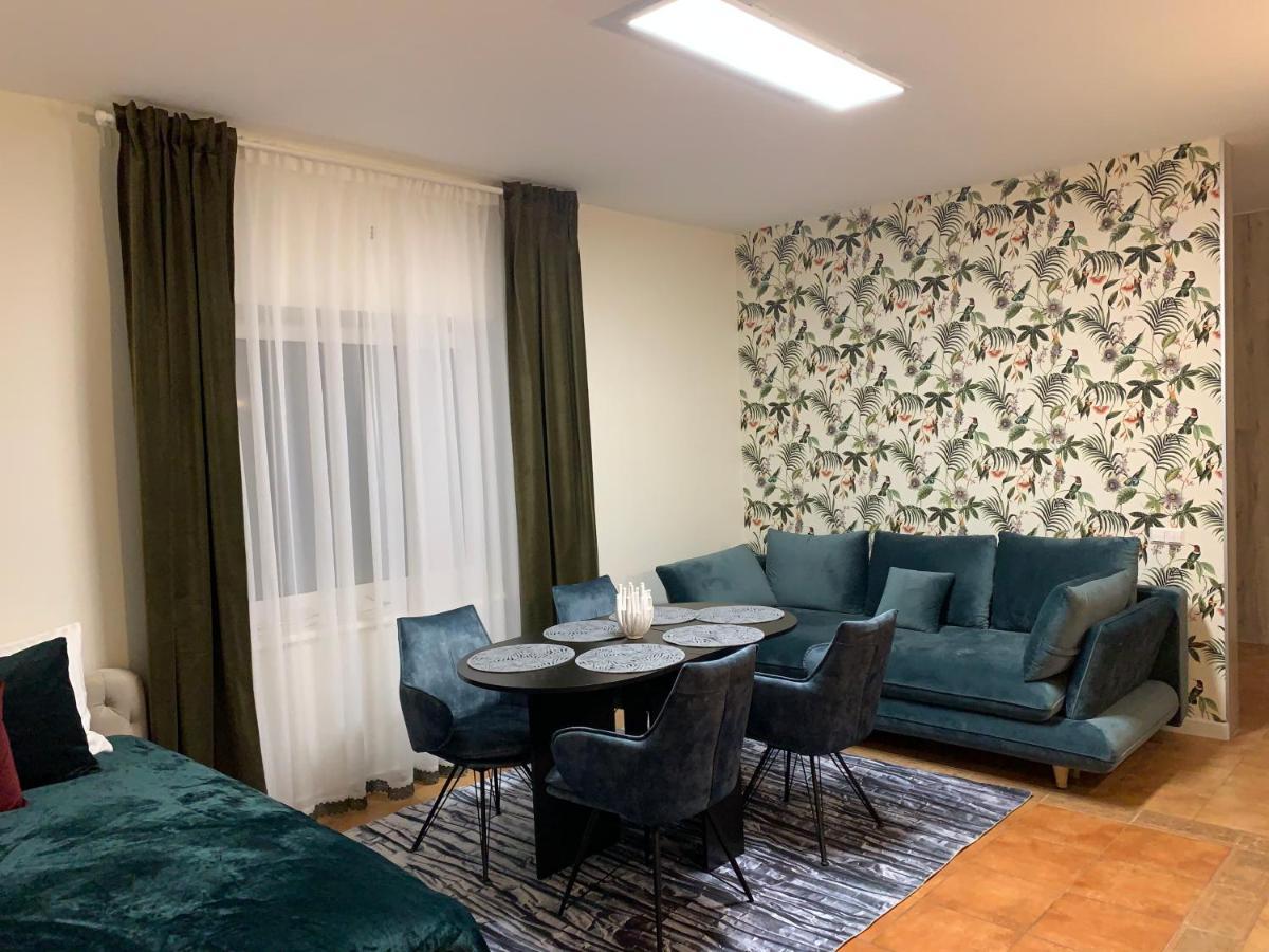 Renata Laure Apartment *