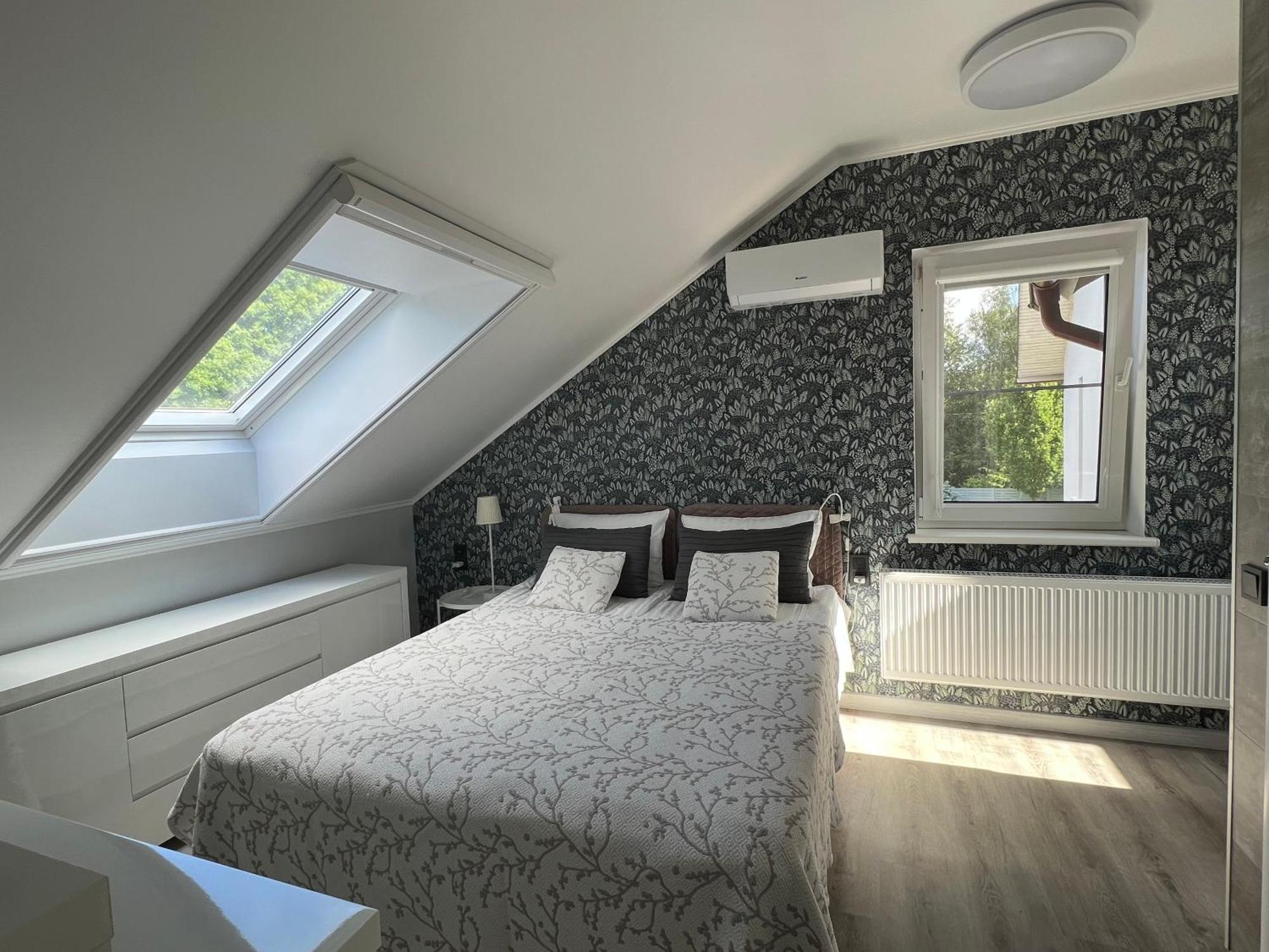 Apartment Renata Laure *